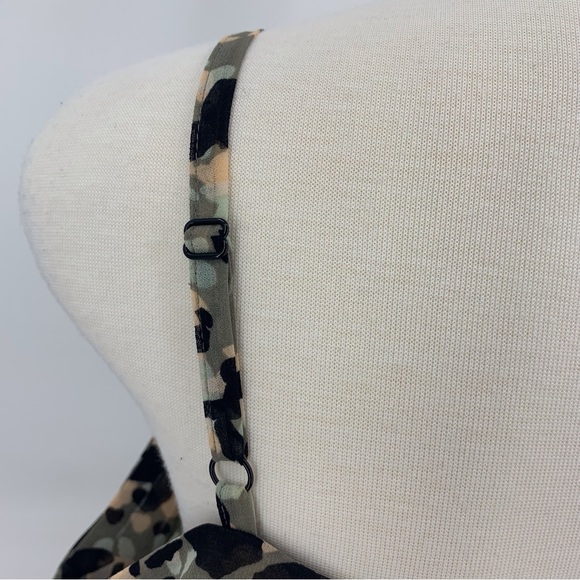 Cabi Tiered Top # 5360, Camo Print Off-the-Shoulder Layered Tank Top, Small - Picture 9 of 17